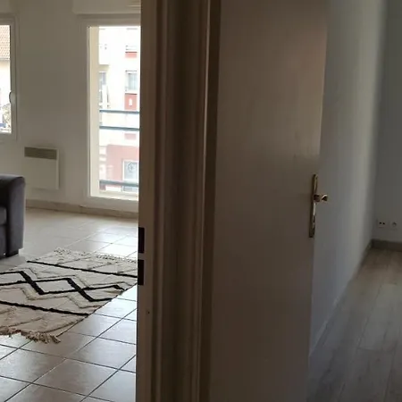 T2 Avec Parking, 1.8km Apartment Berck