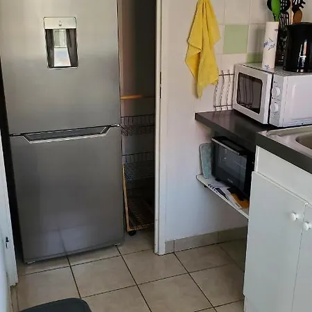 T2 Apt Avec Parking, 1.8km Plage *